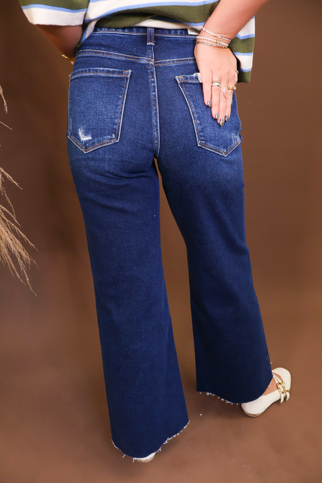Lovervet high rise dark wash crop