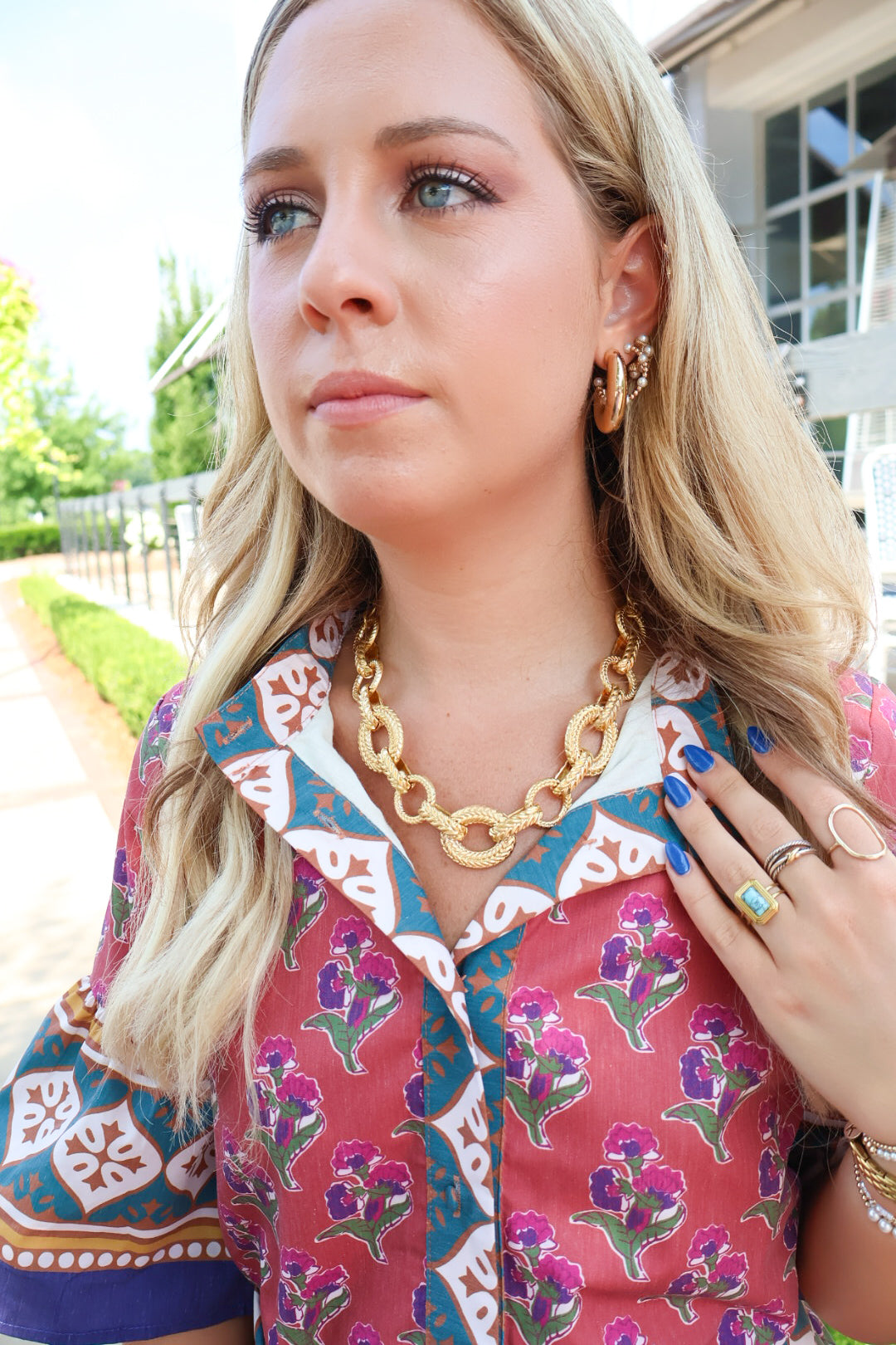 Gold Textured Chainlink Necklace