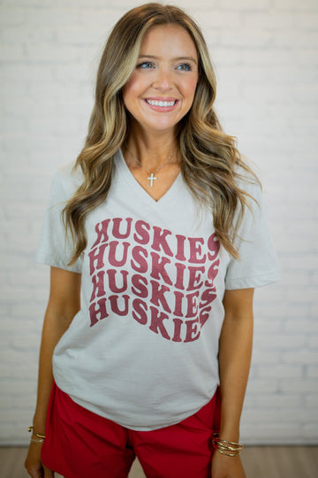 Wavy Huskies V-Neck Tee - Stone